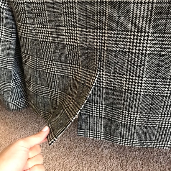 J. Crew Wool Blazer Size 4 perfect condition! - Picture 4 of 5